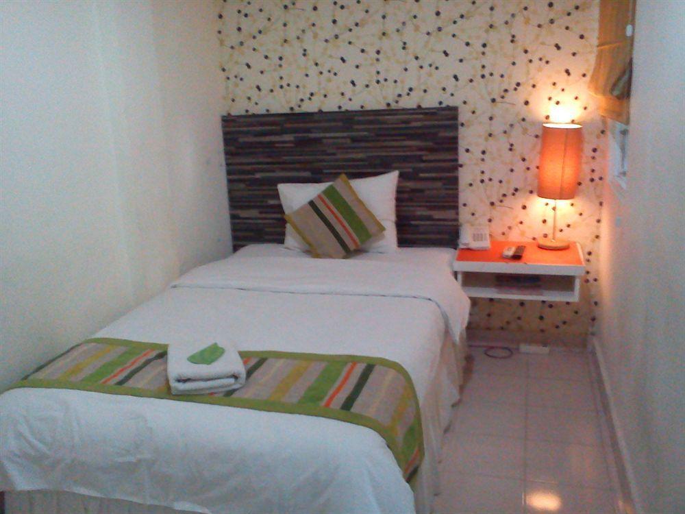 Santosa City Hotel Denpasar Exterior foto